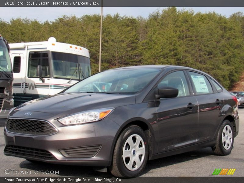 Magnetic / Charcoal Black 2018 Ford Focus S Sedan