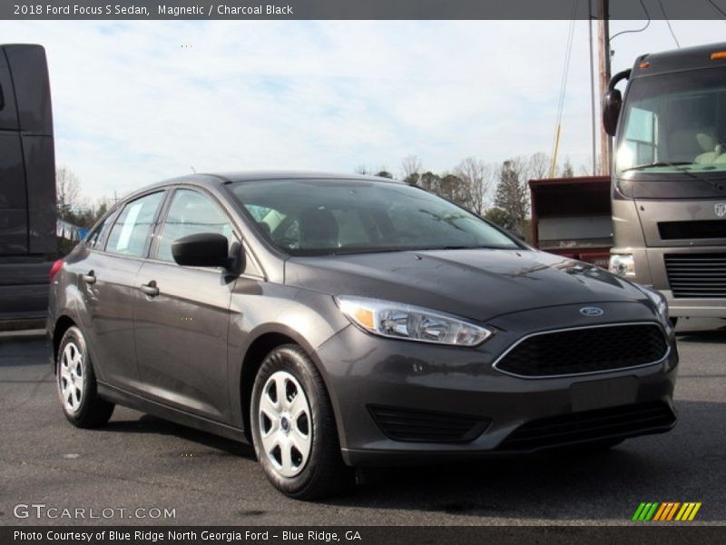 Magnetic / Charcoal Black 2018 Ford Focus S Sedan