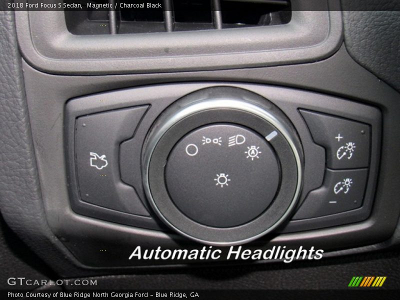 Magnetic / Charcoal Black 2018 Ford Focus S Sedan