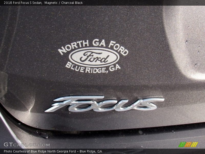 Magnetic / Charcoal Black 2018 Ford Focus S Sedan
