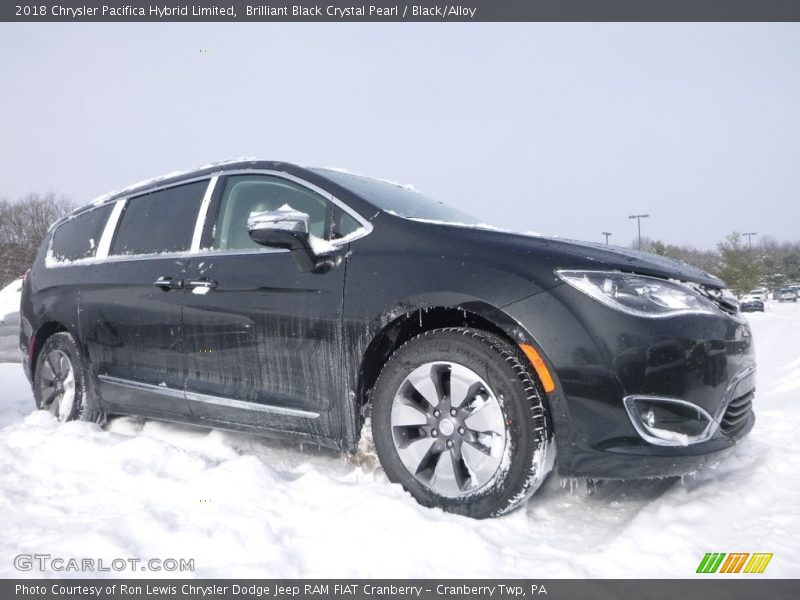 Brilliant Black Crystal Pearl / Black/Alloy 2018 Chrysler Pacifica Hybrid Limited