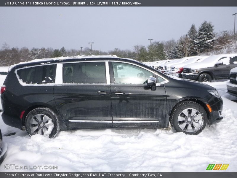 Brilliant Black Crystal Pearl / Black/Alloy 2018 Chrysler Pacifica Hybrid Limited