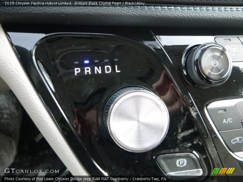Brilliant Black Crystal Pearl / Black/Alloy 2018 Chrysler Pacifica Hybrid Limited