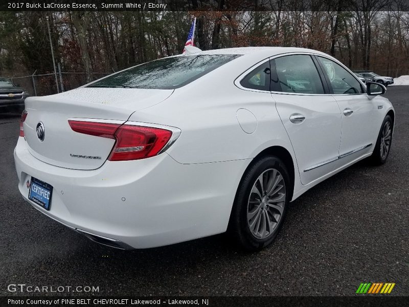 Summit White / Ebony 2017 Buick LaCrosse Essence