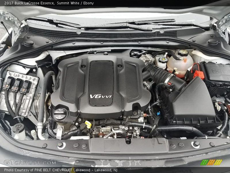 Summit White / Ebony 2017 Buick LaCrosse Essence