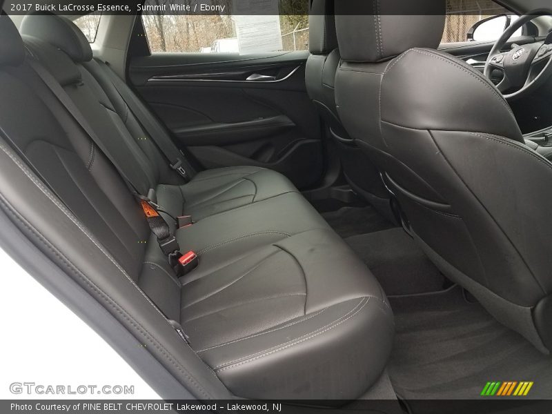 Summit White / Ebony 2017 Buick LaCrosse Essence