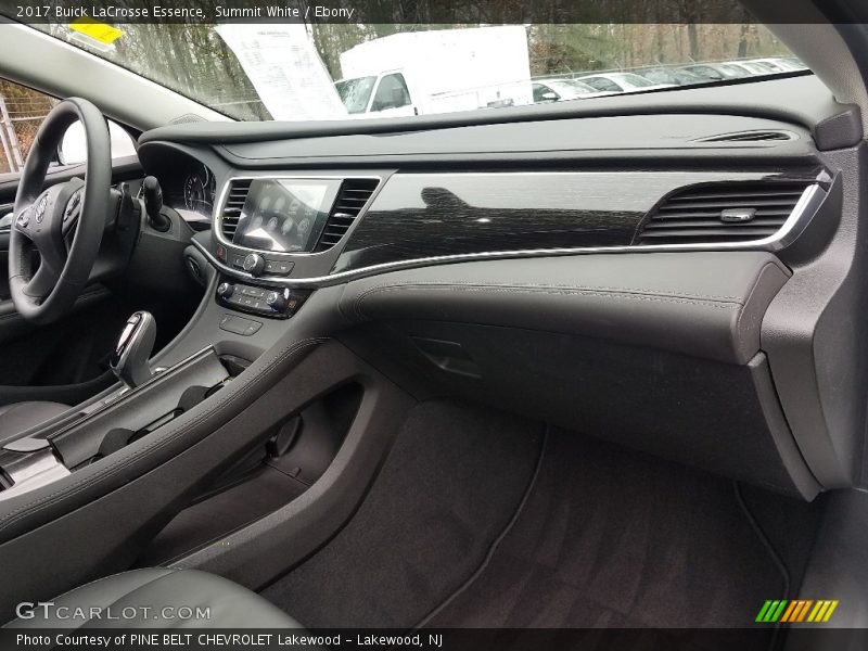 Summit White / Ebony 2017 Buick LaCrosse Essence
