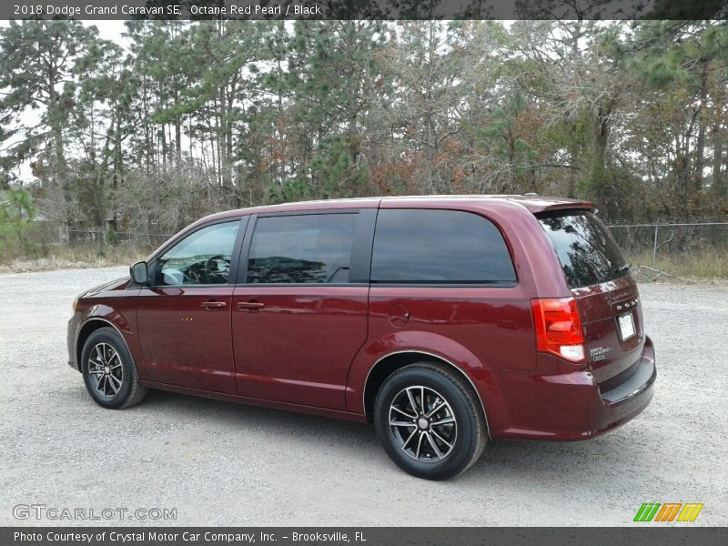 Octane Red Pearl / Black 2018 Dodge Grand Caravan SE