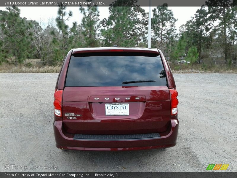 Octane Red Pearl / Black 2018 Dodge Grand Caravan SE