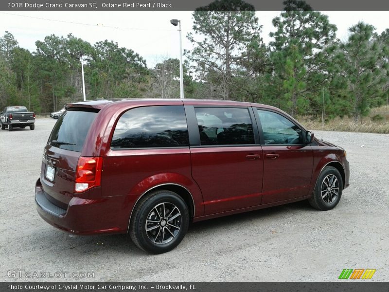 Octane Red Pearl / Black 2018 Dodge Grand Caravan SE