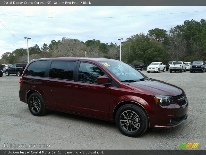 Octane Red Pearl / Black 2018 Dodge Grand Caravan SE