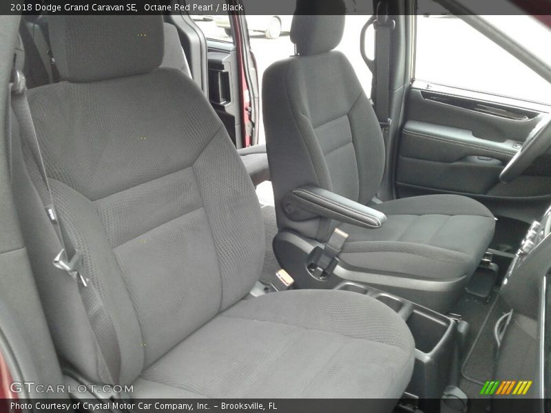 Octane Red Pearl / Black 2018 Dodge Grand Caravan SE