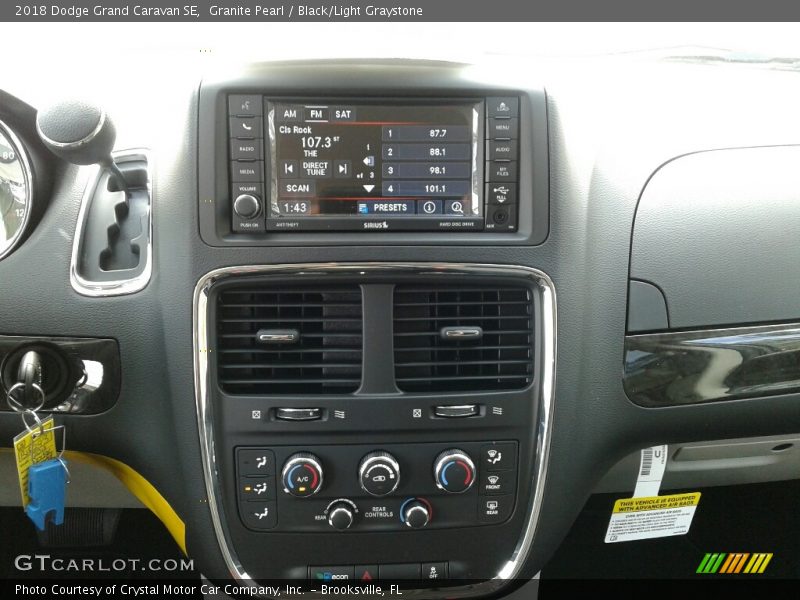 Granite Pearl / Black/Light Graystone 2018 Dodge Grand Caravan SE