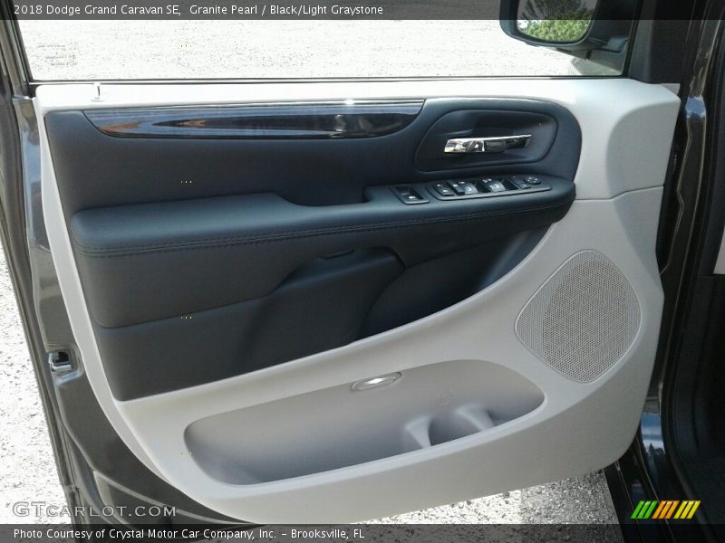 Granite Pearl / Black/Light Graystone 2018 Dodge Grand Caravan SE