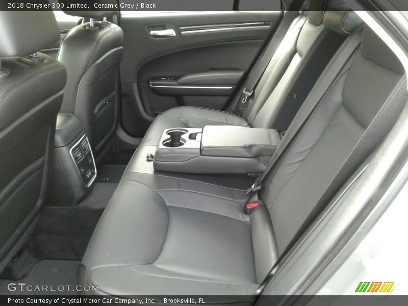 Ceramic Grey / Black 2018 Chrysler 300 Limited
