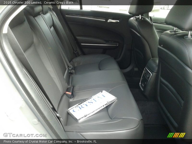 Ceramic Grey / Black 2018 Chrysler 300 Limited
