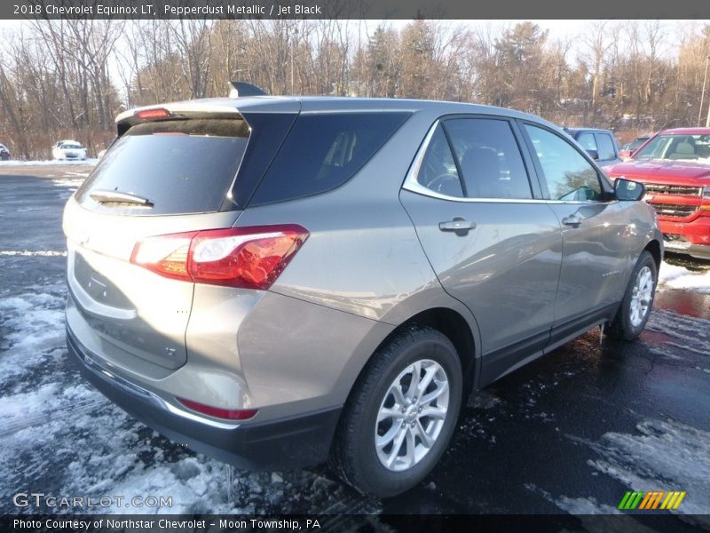 Pepperdust Metallic / Jet Black 2018 Chevrolet Equinox LT