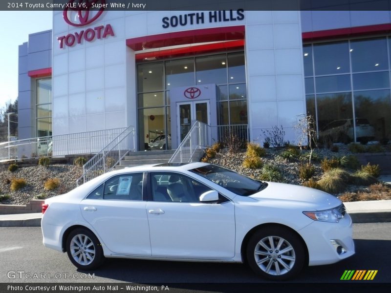 Super White / Ivory 2014 Toyota Camry XLE V6