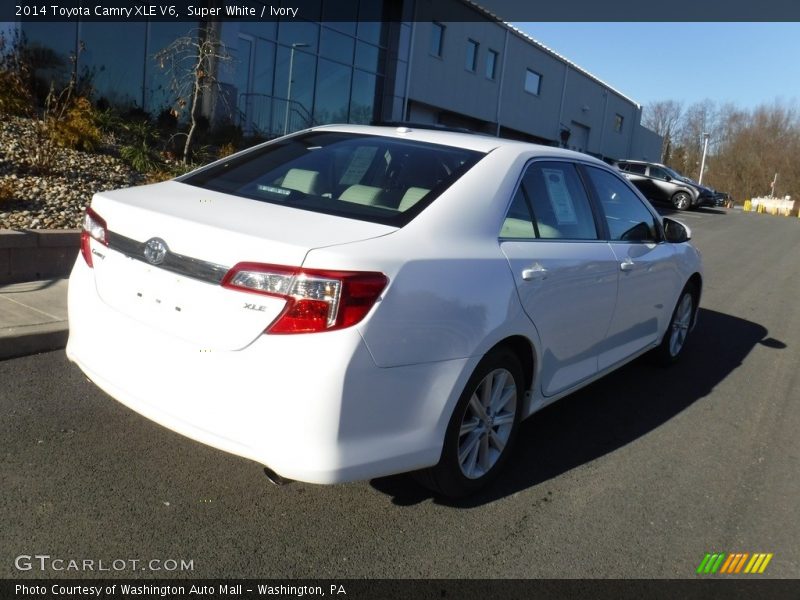Super White / Ivory 2014 Toyota Camry XLE V6