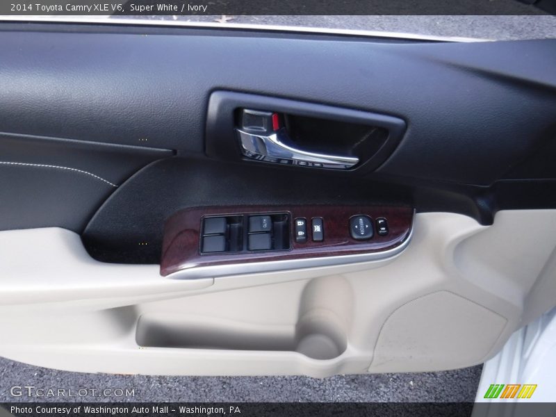 Super White / Ivory 2014 Toyota Camry XLE V6