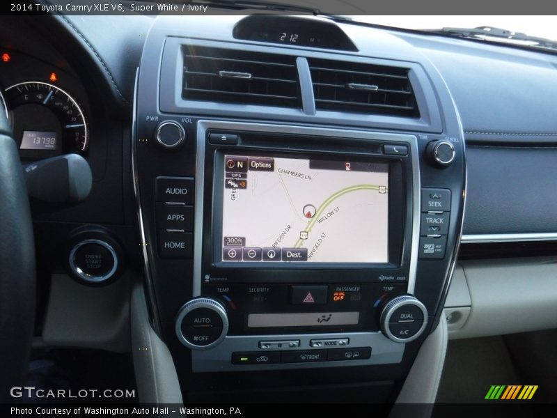 Super White / Ivory 2014 Toyota Camry XLE V6