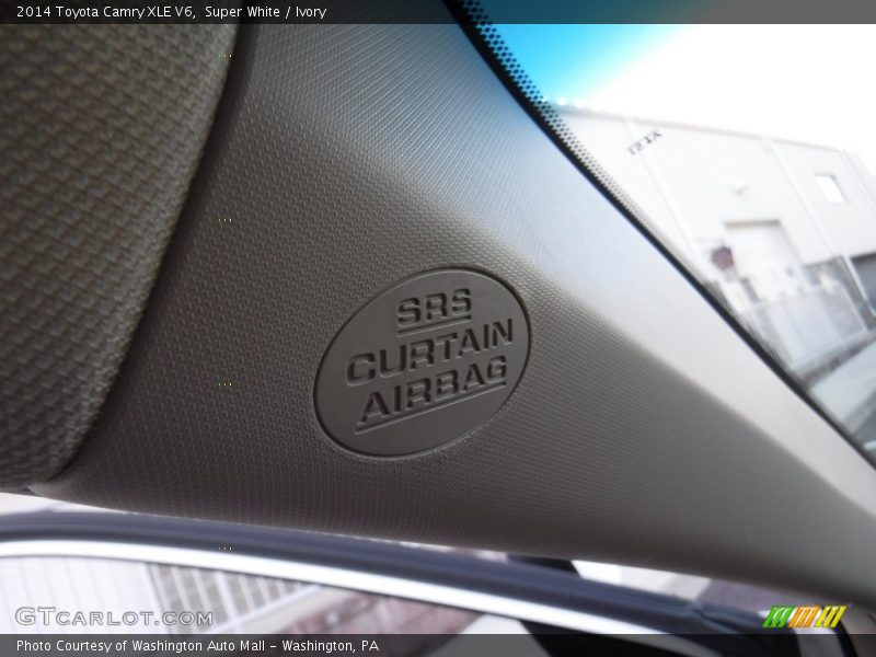 Super White / Ivory 2014 Toyota Camry XLE V6