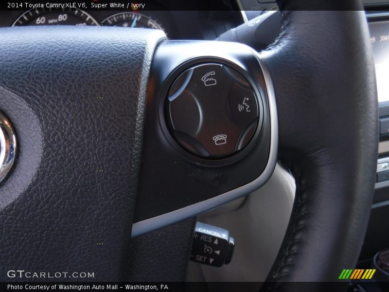 Super White / Ivory 2014 Toyota Camry XLE V6