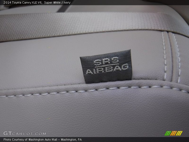 Super White / Ivory 2014 Toyota Camry XLE V6
