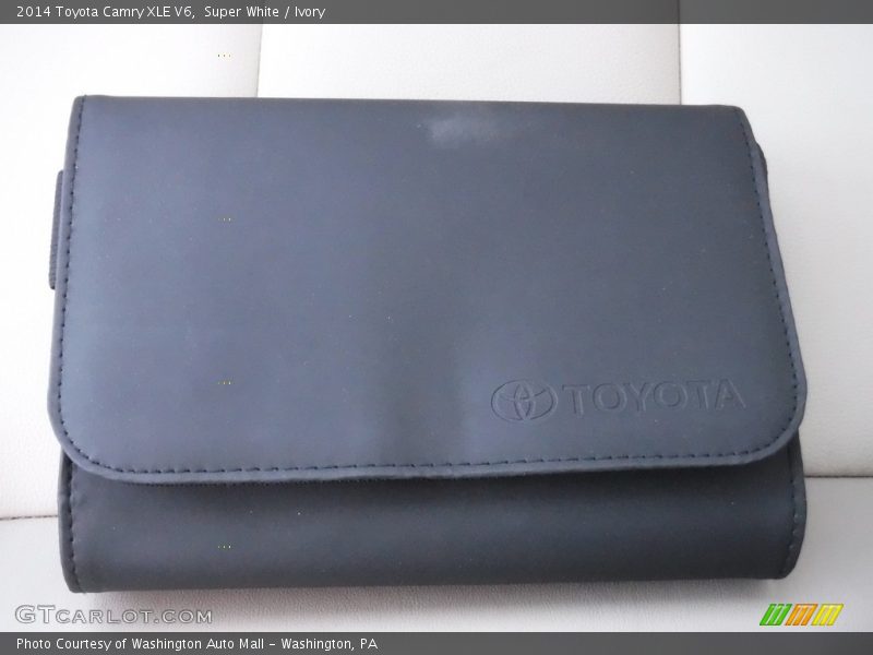 Super White / Ivory 2014 Toyota Camry XLE V6