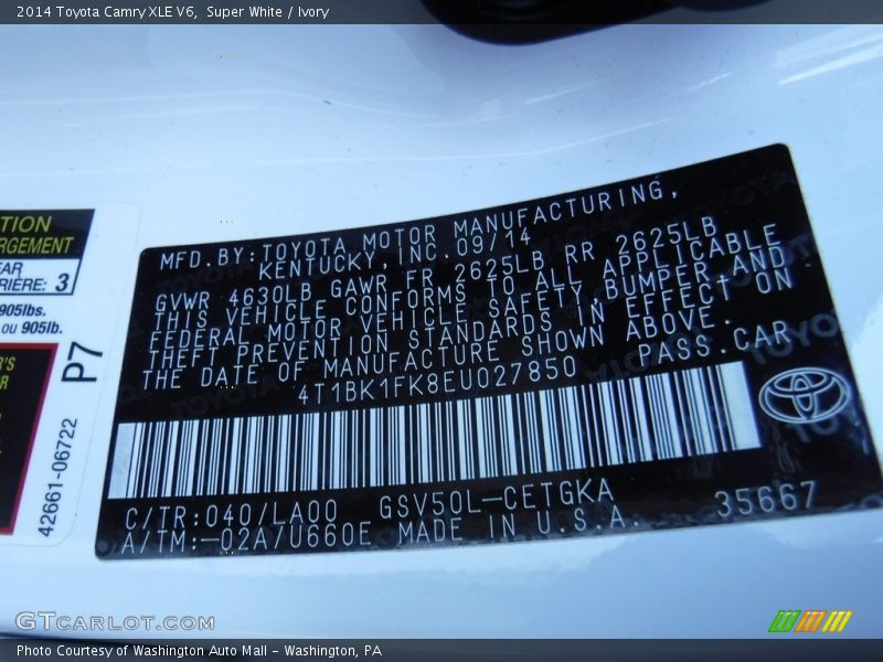 Super White / Ivory 2014 Toyota Camry XLE V6