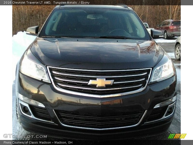 Tungsten Metallic / Ebony 2016 Chevrolet Traverse LT AWD