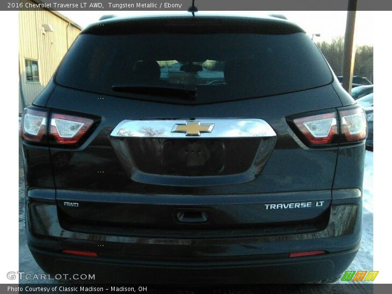 Tungsten Metallic / Ebony 2016 Chevrolet Traverse LT AWD