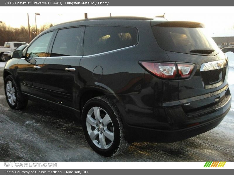 Tungsten Metallic / Ebony 2016 Chevrolet Traverse LT AWD