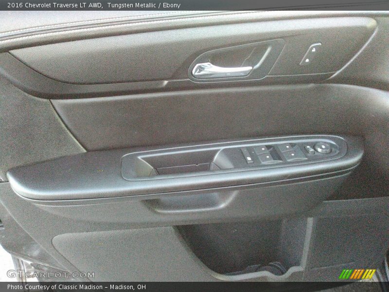Tungsten Metallic / Ebony 2016 Chevrolet Traverse LT AWD