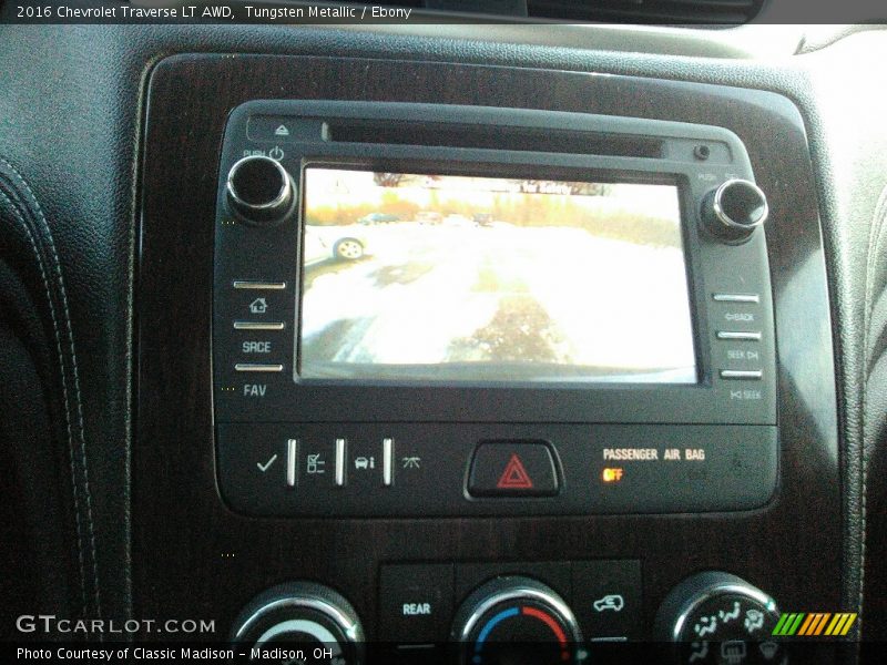 Tungsten Metallic / Ebony 2016 Chevrolet Traverse LT AWD