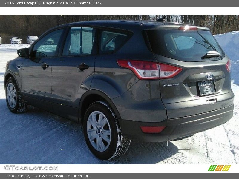 Magnetic Metallic / Charcoal Black 2016 Ford Escape S
