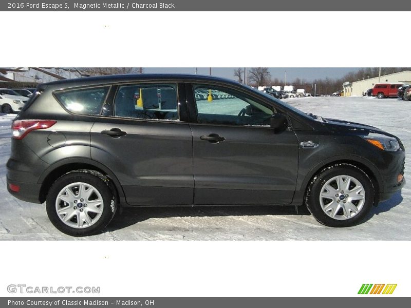 Magnetic Metallic / Charcoal Black 2016 Ford Escape S