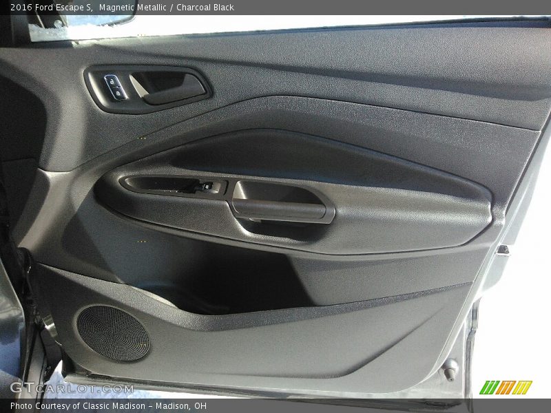 Magnetic Metallic / Charcoal Black 2016 Ford Escape S