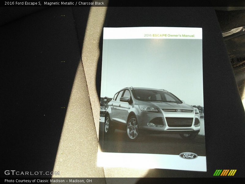Magnetic Metallic / Charcoal Black 2016 Ford Escape S