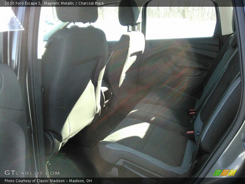 Magnetic Metallic / Charcoal Black 2016 Ford Escape S