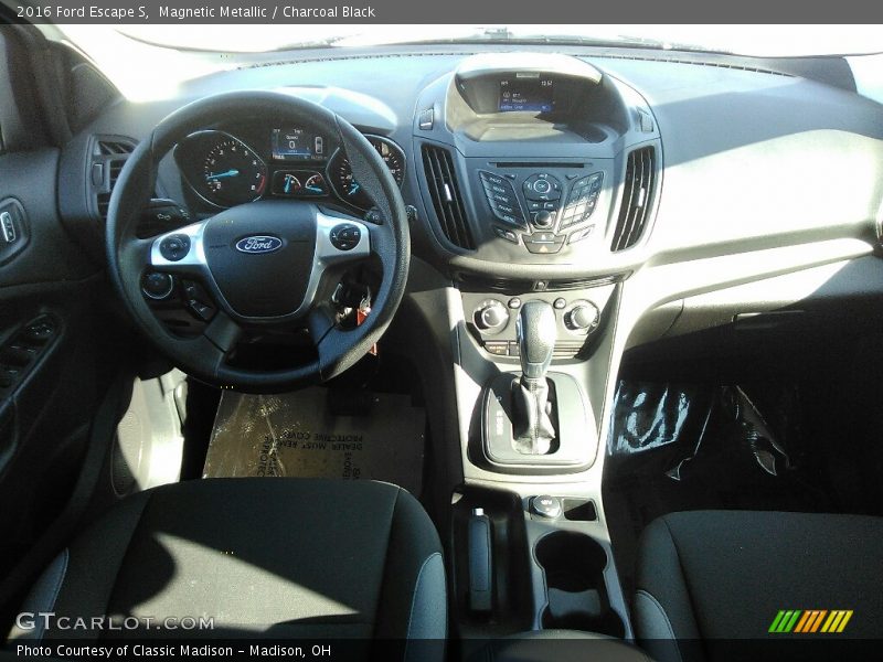 Magnetic Metallic / Charcoal Black 2016 Ford Escape S