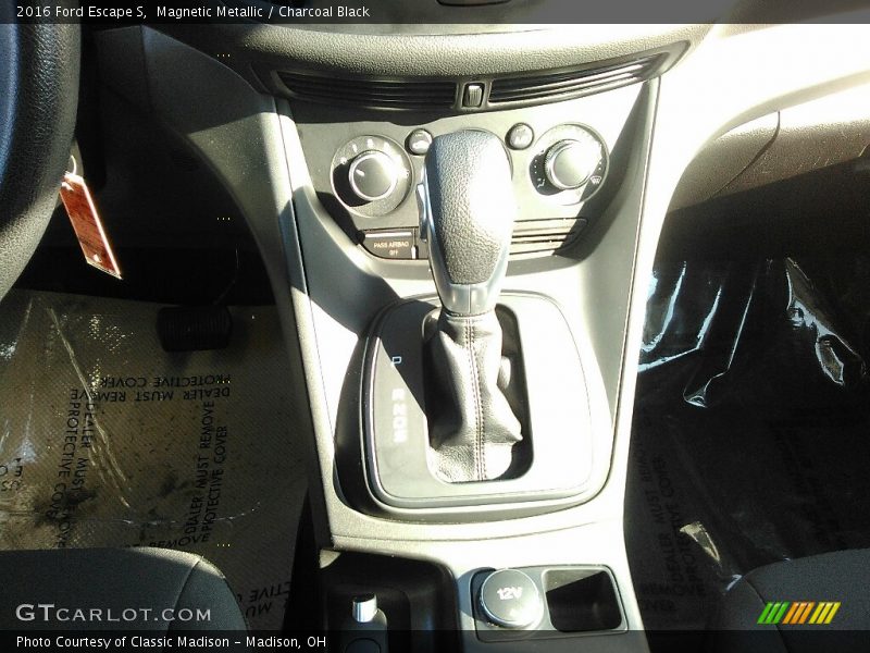 Magnetic Metallic / Charcoal Black 2016 Ford Escape S