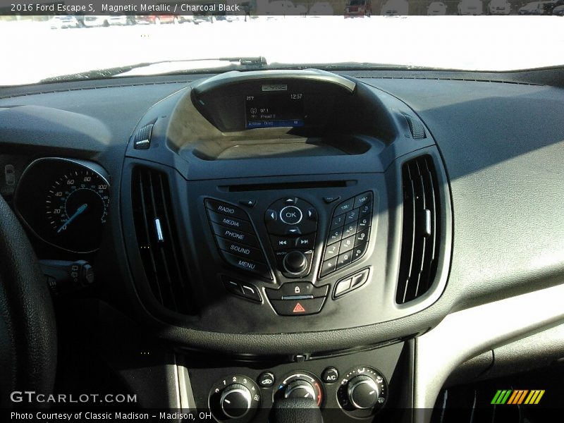 Magnetic Metallic / Charcoal Black 2016 Ford Escape S