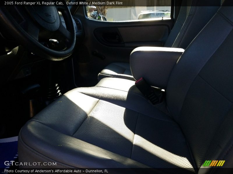 Oxford White / Medium Dark Flint 2005 Ford Ranger XL Regular Cab