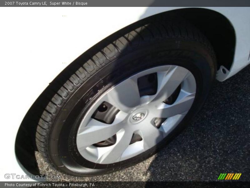 Super White / Bisque 2007 Toyota Camry LE