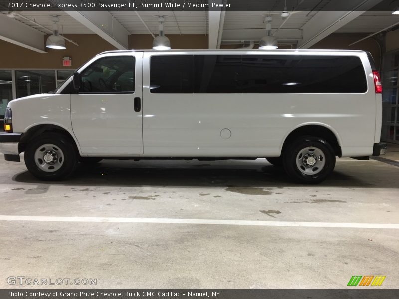 Summit White / Medium Pewter 2017 Chevrolet Express 3500 Passenger LT
