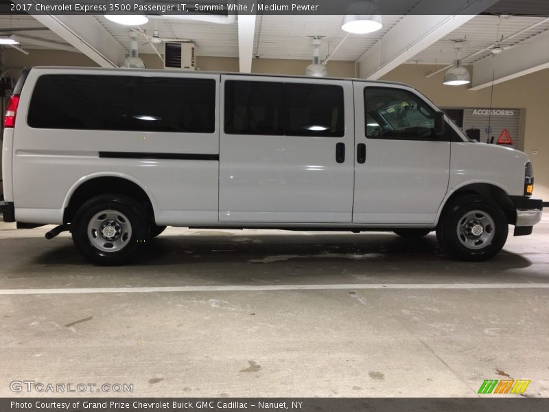 Summit White / Medium Pewter 2017 Chevrolet Express 3500 Passenger LT
