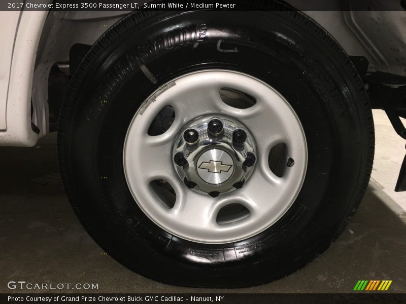 Summit White / Medium Pewter 2017 Chevrolet Express 3500 Passenger LT