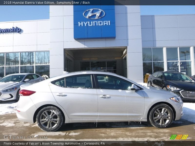 Symphony Silver / Black 2018 Hyundai Elantra Value Edition