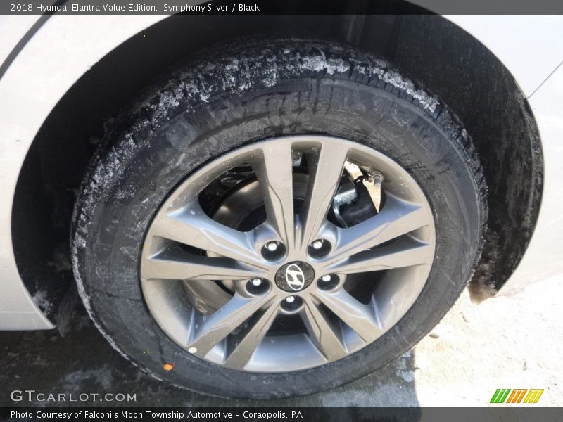 Symphony Silver / Black 2018 Hyundai Elantra Value Edition